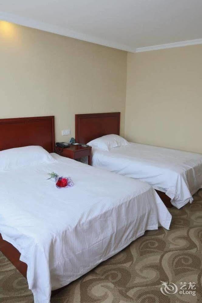 Greentree Inn Shanghai Pudong Airport Huaxia East Road Railway Station Shell Hotel Kültér fotó