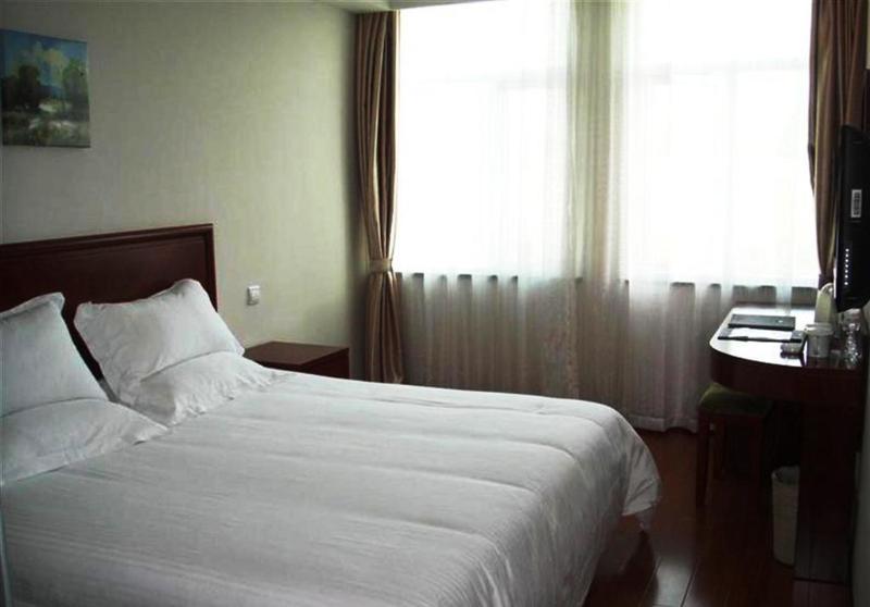 Greentree Inn Shanghai Pudong Airport Huaxia East Road Railway Station Shell Hotel Kültér fotó
